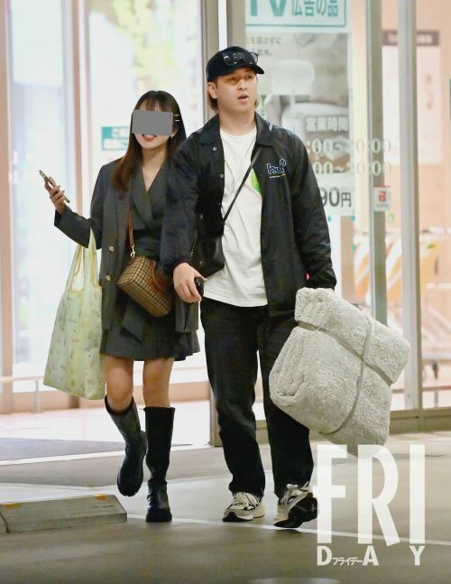 ヤクルトスワローズ小澤怜史さん（26）、神宮球場の元ビール売り子と交際発覚