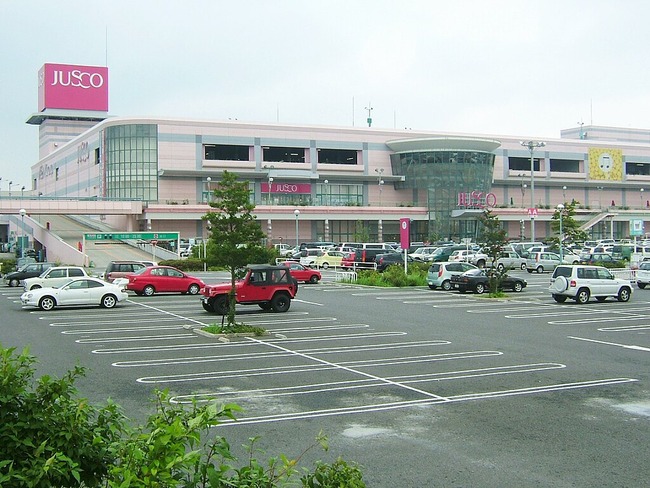 AEON_Higashiura_shopping_center_02