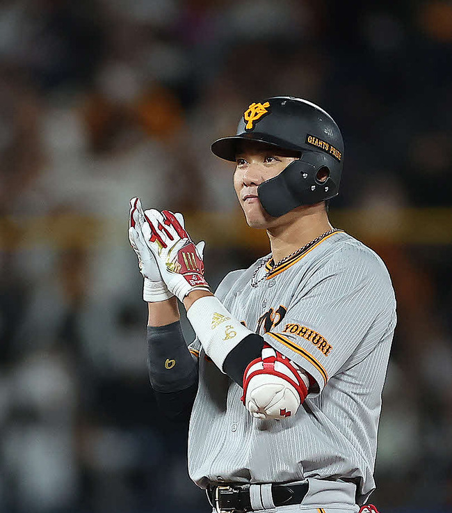 【朗報】坂本勇人さん、通算418二塁打で長嶋茂雄に並ぶ