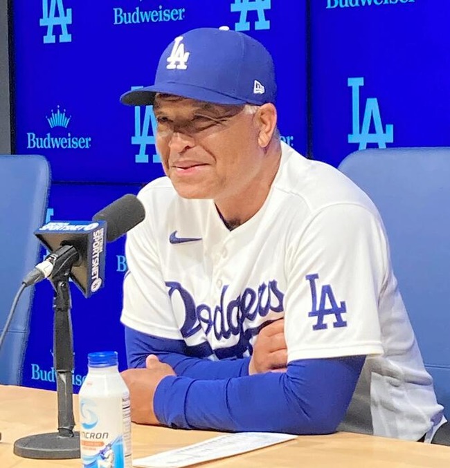 【謎】大谷翔平さん、嫁の出産で育休をとったのに何故か球場に来てウロウロしてた模様のサムネイル