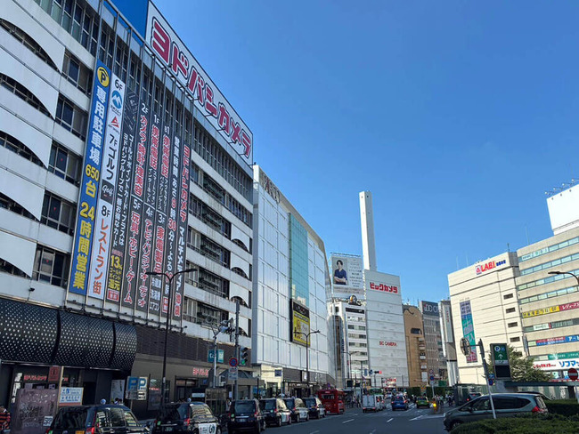ヨドバシカメラ「トイレ利用のためだけに入店されるの癪だから高層階だけに設置したろ！」→結果