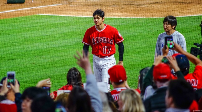 Shohei_Ohtani_and_Ippei_Mizuhara_(48035187472)