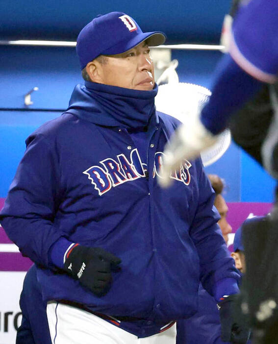 【中日】単独最下位に井上一樹監督「ビッグイニングをつくられている傾向」「なんでやっていう話」「洗い直せと」また１イニング４失点の悪夢で３連敗のサムネイル