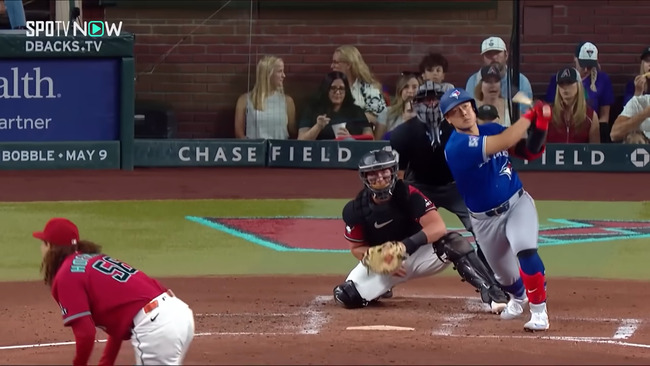 岡本和真（ブ） .221 3本 8打点 ops.658のサムネイル