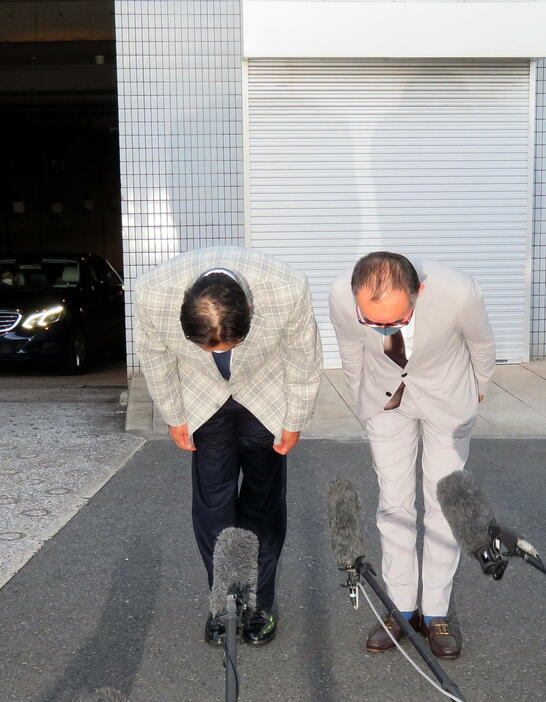 村田兆治氏が釈放　深々と頭下げ、被害の女性検査員に謝罪「彼女に誠心誠意謝りたい」