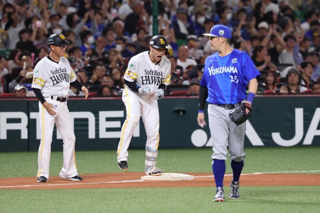 昨日のY-山本のタイムリースリーベース後のガッツポーズｗｗｗｗｗｗｗｗｗｗｗｗ