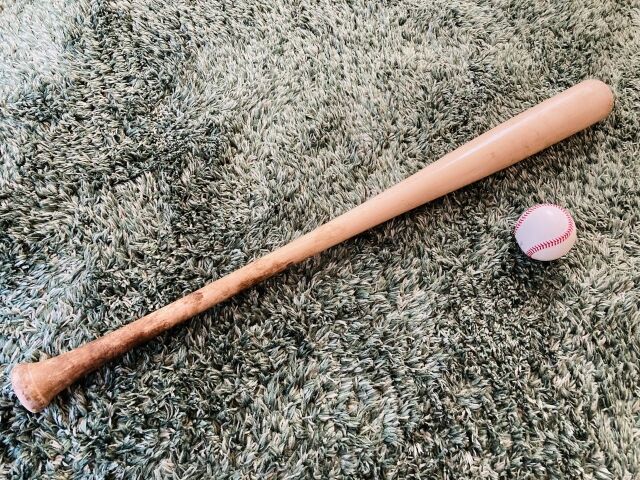 硬式野球用バットの重さ←これ 硬式野球用バットの重さ←これ