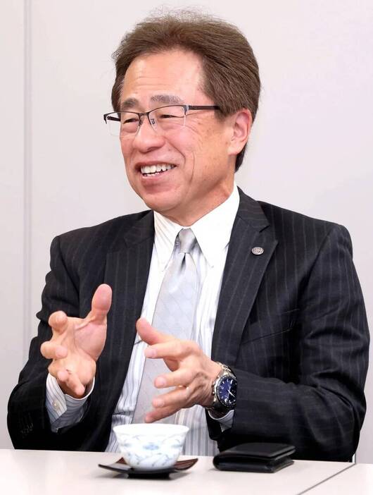 【阪神】粟井球団社長、大型補強予告「ベースの選手層を厚くせなあかん」「バッティング中心に補強」