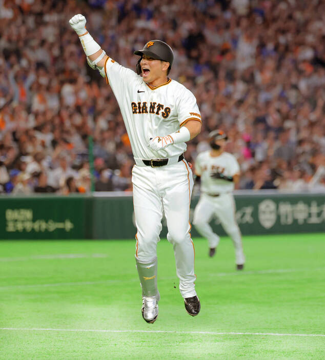 巨人大城と岸田、キャンプでは一緒に風呂に入りその後岸田の部屋で2人でストレッチするのが日課