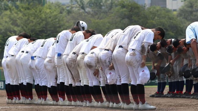 【高校野球】広陵・軟式野球部が1回戦で敗れる 球場周辺は異様な雰囲気 警察がパトロールする厳戒態勢 【高校野球】広陵・軟式野球部が1回戦で敗れる 球場周辺は異様な雰囲気 警察がパトロールする厳戒態勢