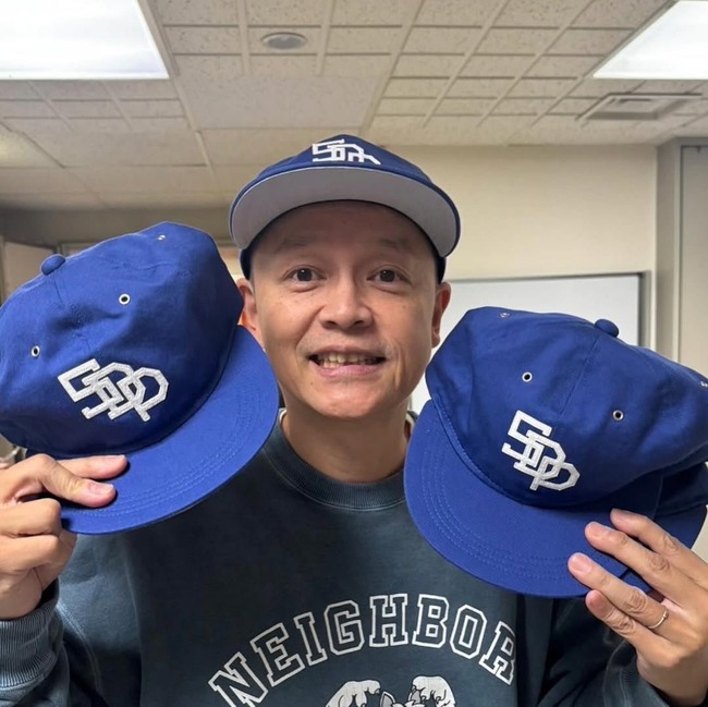 7d4ff3170d474c392bca8a7ce1efbe07_1