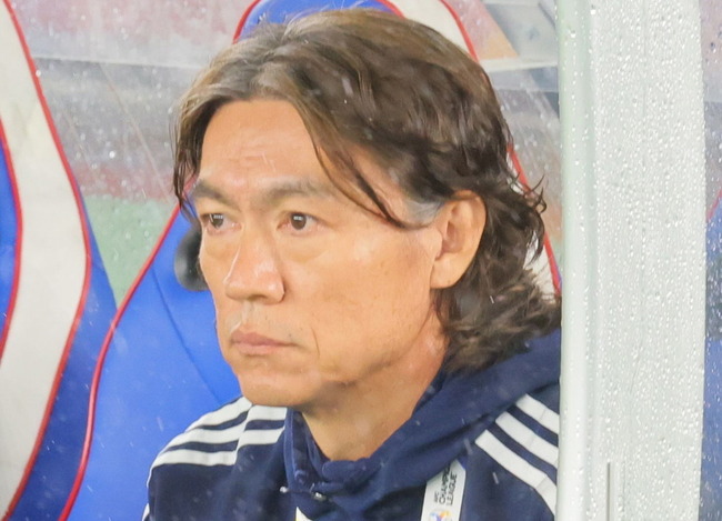 Ｗ杯１次Ｌ敗退の韓国・洪明甫前監督が国会で謝罪「申し訳ない」