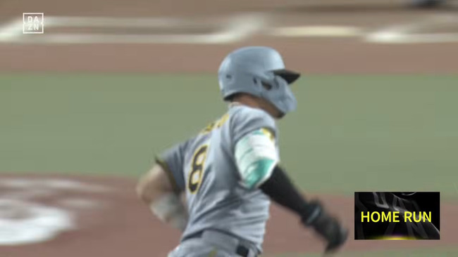 【朗報】佐藤輝明、ガチで三冠王取りそうwwwwwwwwwwwww