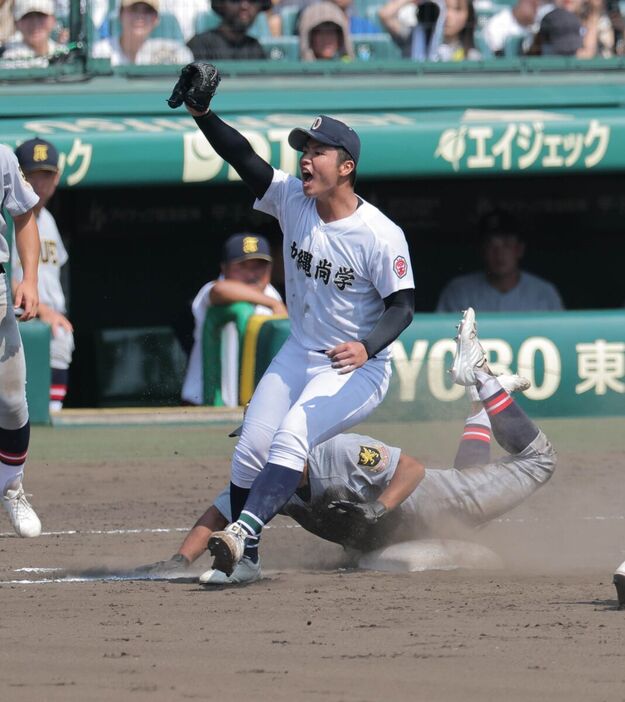 【高校野球】3回戦 沖縄尚学 5-3 仙台育英 延長11回タイブレーク 沖縄尚学が2点勝ち越し準々決勝進出! 【高校野球】3回戦 沖縄尚学 5-3 仙台育英 延長11回タイブレーク 沖縄尚学が2点勝ち越し準々決勝進出!