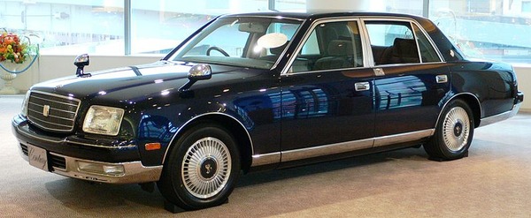 799px-1997_Toyota_Century_01