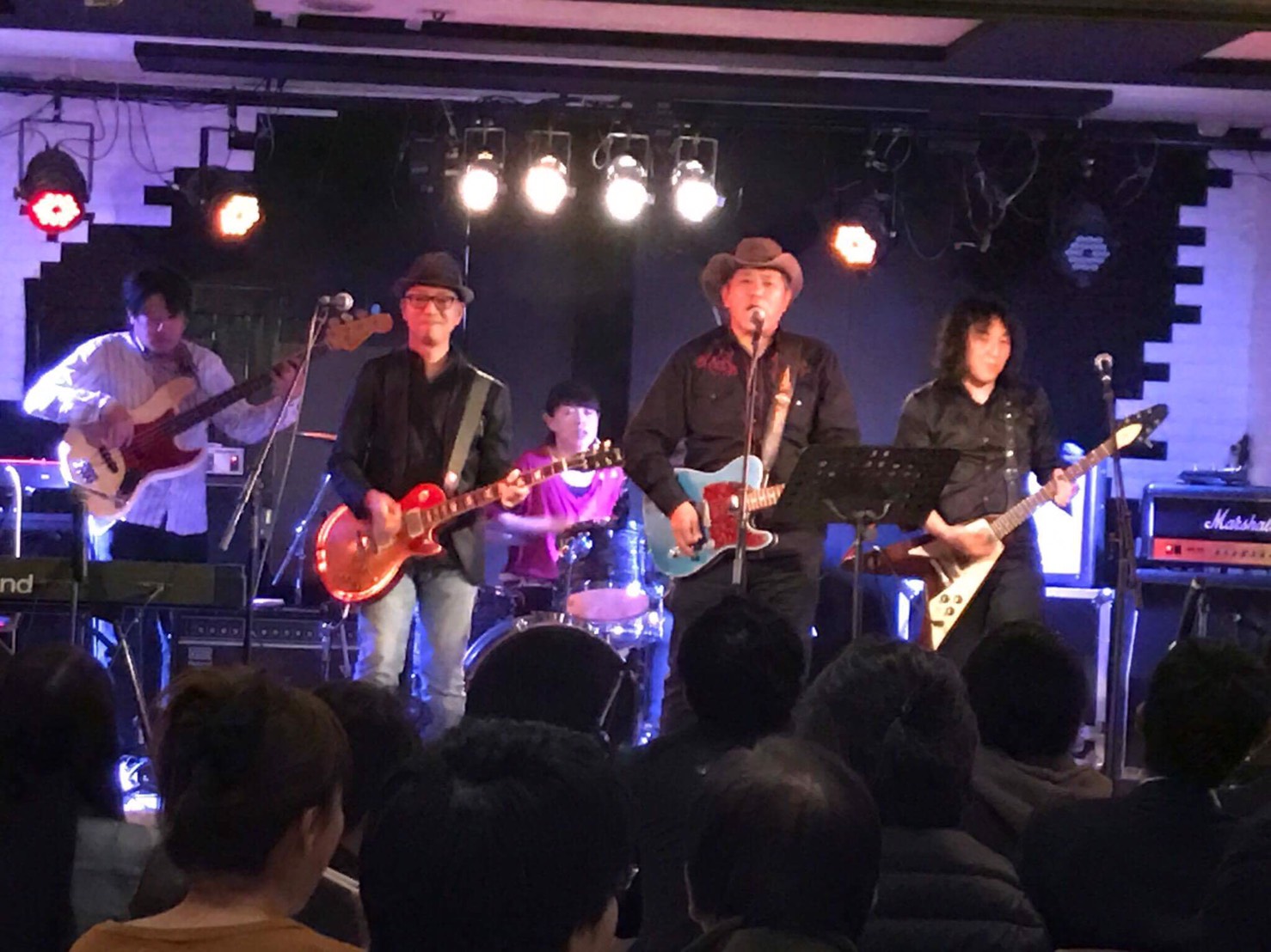 09 THEPOWERSTONES 演奏