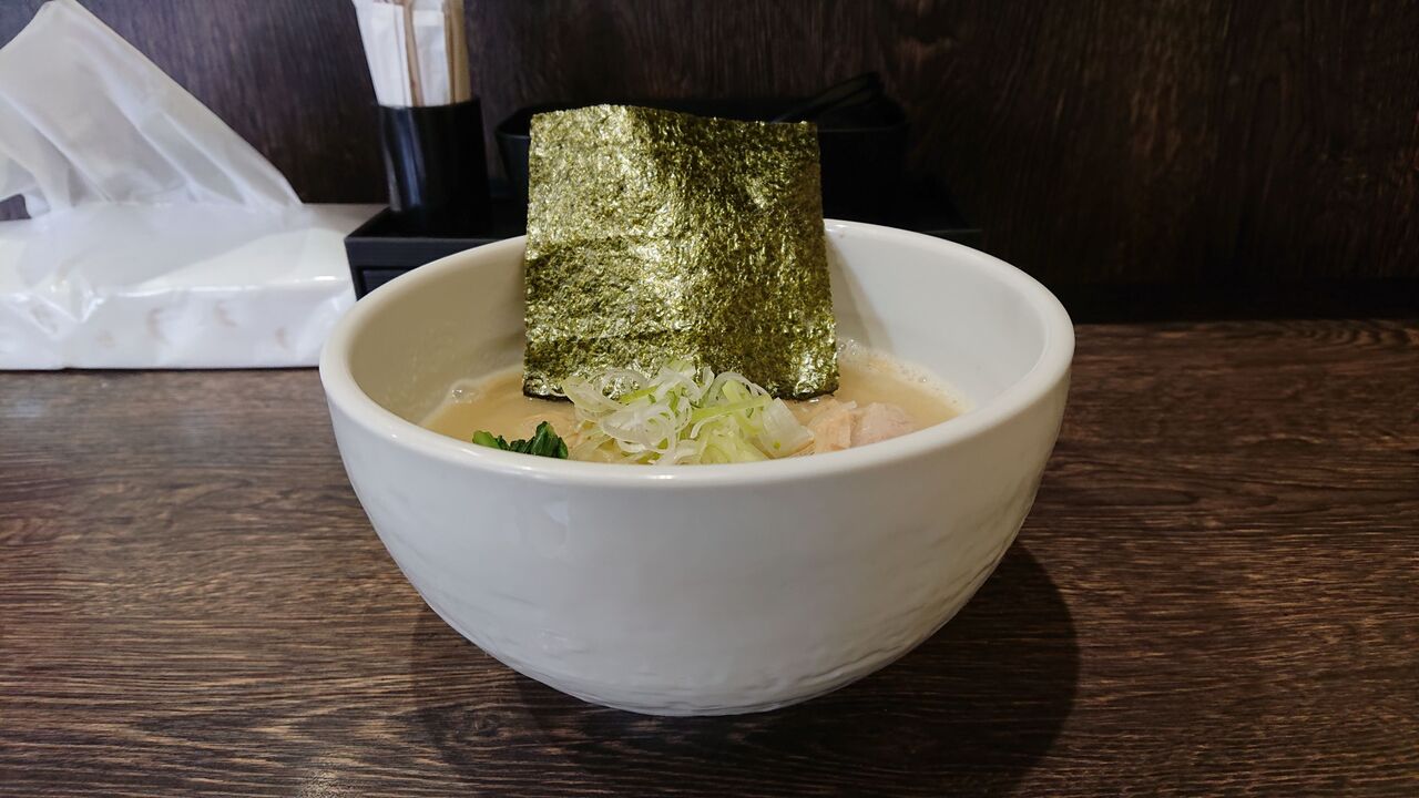オタクが作るラーメンは異世界でも通用するらしい 鶏そば 不羈奔放 フリーダムなラーメンを主体とした記録 オタクが作るラーメンは異世界でも通用するらしい 鶏そば 不羈奔放 フリーダムなラーメンを主体とした記録