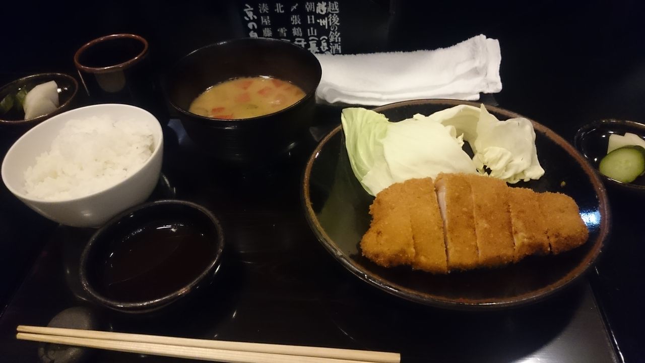 とんかつ山本 ろーすかつ定食 不羈奔放 フリーダムなラーメンを主体とした記録 とんかつ山本 ろーすかつ定食 不羈奔放 フリーダムなラーメンを主体とした記録