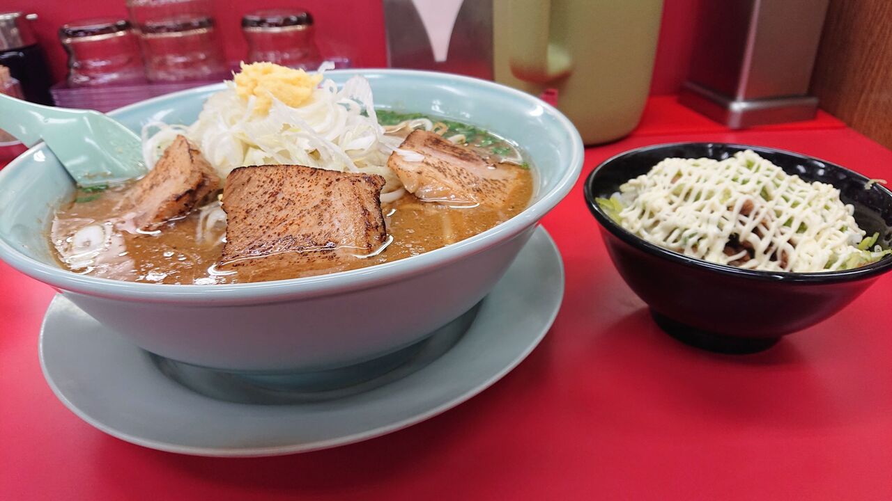 ラーメン山岡家 千葉佐倉店 期間限定 豚バラ生姜醤油らーめん 中盛 ネギマヨチャーシュー丼 不羈奔放 フリーダムなラーメンを主体とした記録