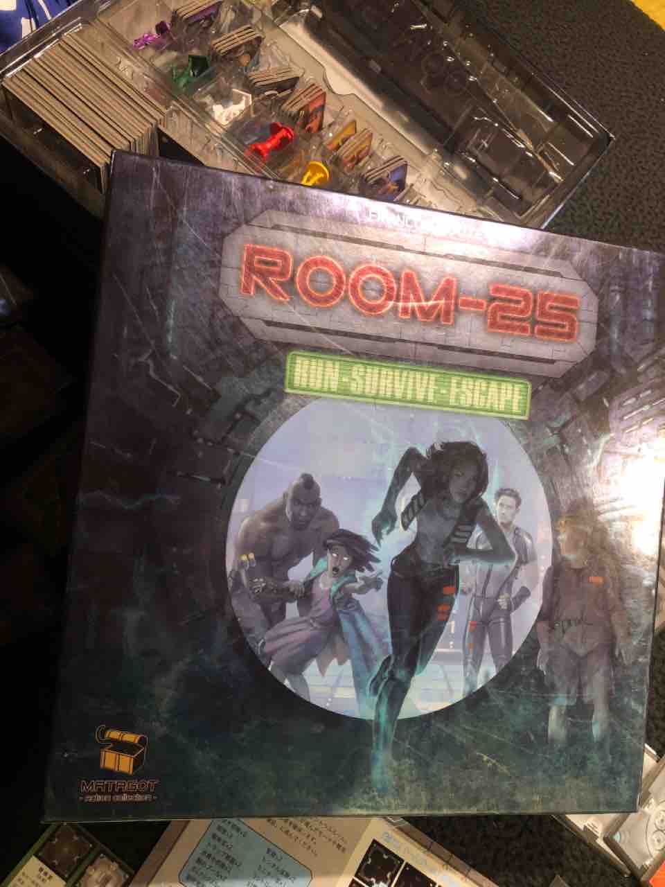 ルーム25 協力して脱出か裏切りか 駄菓子屋さんたのボードゲームな日々