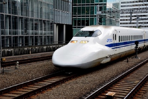 68305d48030168e86ec505380a1430a3_s