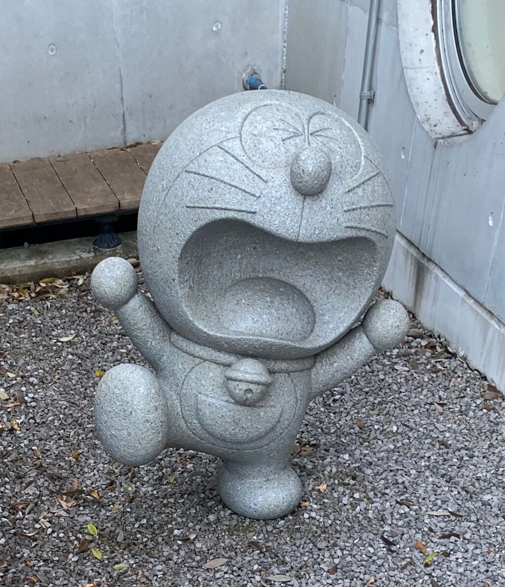 レポ 未来の世界のネコ型ロボットの歴史に触れた のblog