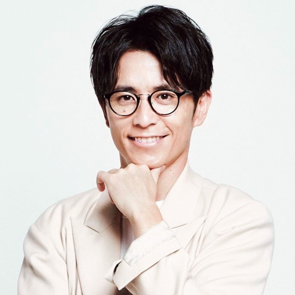 【芸能】藤森慎吾、ハワイでのウェディングフォトを公開…年下妻を“顔出し”で披露し「最高にかわうぃー花嫁」