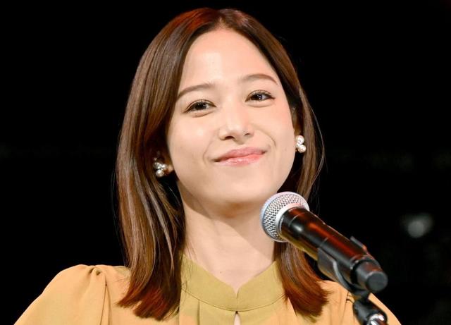 【芸能】鷲見玲奈、タイト白タンクにショーパン太陽に透かされ「峰不二子ＢＯＤＹ」