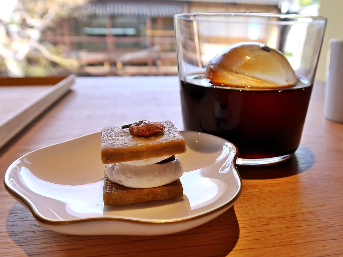 【コーヒー】京都に予約制の「ブルーボトル」、価格は8000円超と挑戦的！