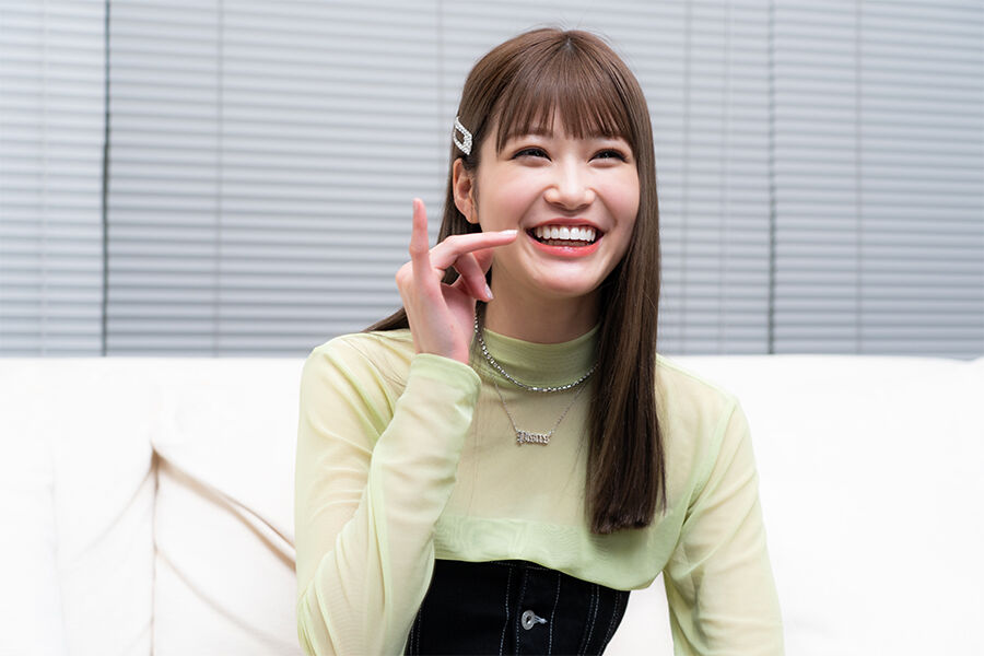 【芸能】めるる・生見愛瑠、南国で美脚ショット公開！キャミソールとショートパンツ姿に「最高に可愛い」の声