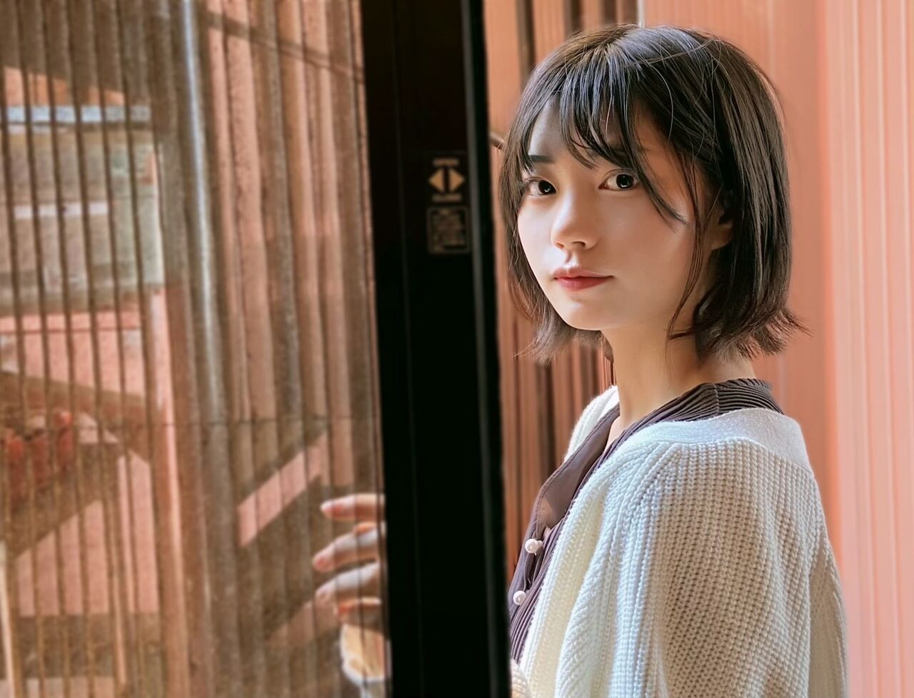 【乃木坂46】中西アルノが大胆な衣装で表紙を飾る！ファッションセンスにも注目！