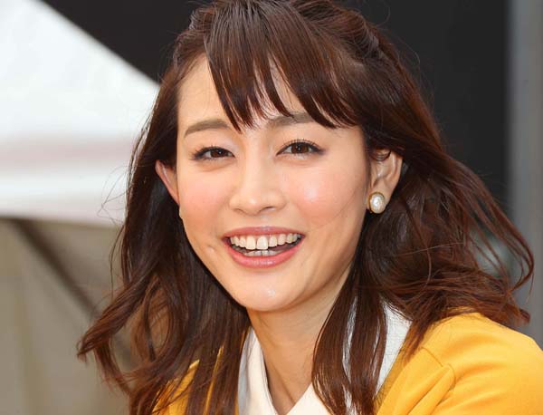 【芸能】新井恵理那アナ「あまりにも不評だった」十二単の姿を再び掲載！