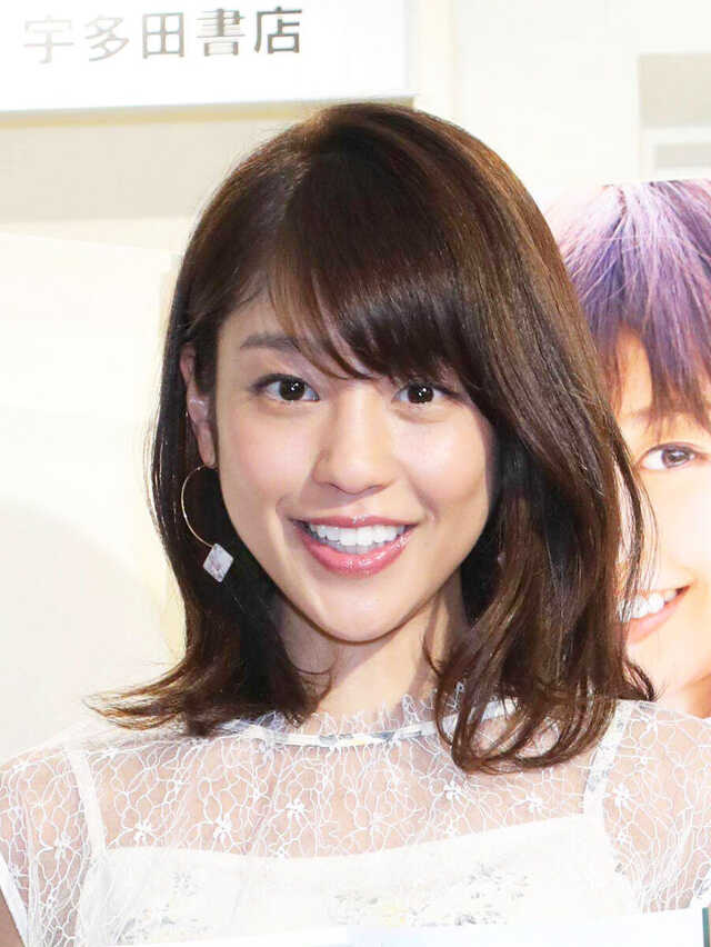 【芸能】岡副麻希、水着姿公開…娘とプール満喫「スタイル抜群」