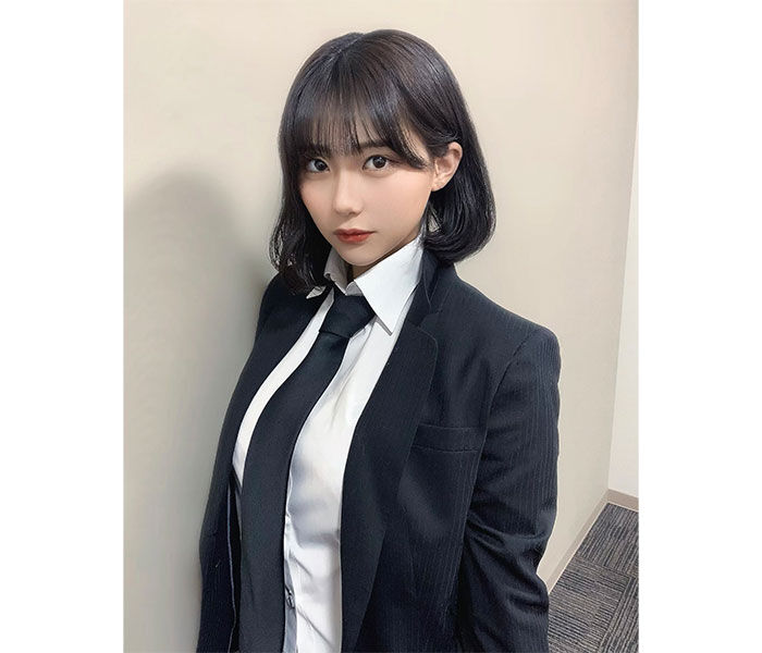 【芸能】HKT48田中美久、「エチエチすぎる」鮮烈赤ビキニ姿の美尻＆裏もも大胆披露！！