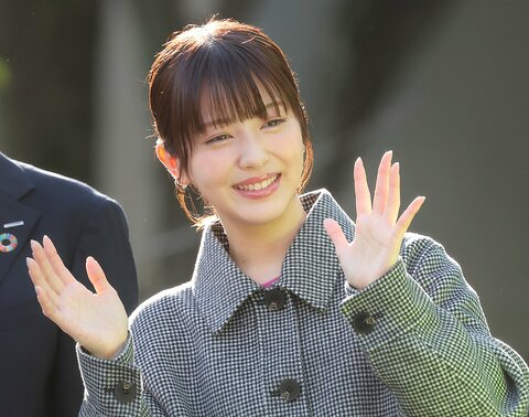 【芸能】浜辺美波、金髪ショートでイメージ激変した姿がかわいすぎ