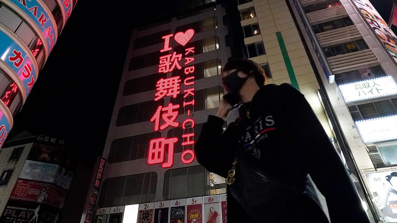 【社会】”まだ童貞なん？””風俗行くぞ！”…見逃されがちな「男同士のセクハラ」問題！