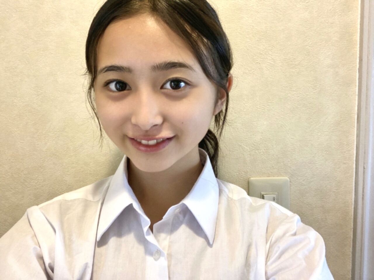 【乃木坂46センター】「最高にキレイ！」井上和、ショーパン姿で美脚披露！