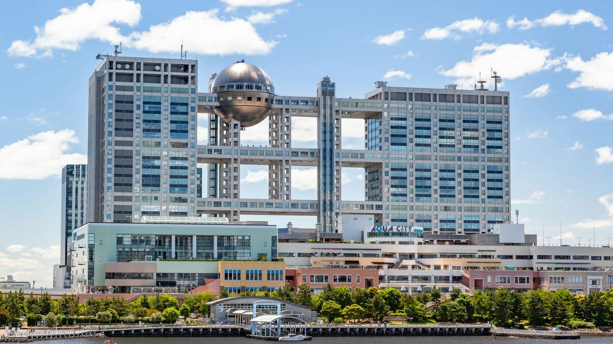 【フジ】「顔が良過ぎて」ニュースが頭に入ってこない！深夜生放送に登場した若手アナに騒然
