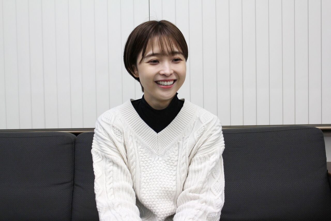 【元フジ】渡邊渚アナ「あえて無加工で載っけます！」 透け感ホワイトコーデ、笑顔ショットにドキっ