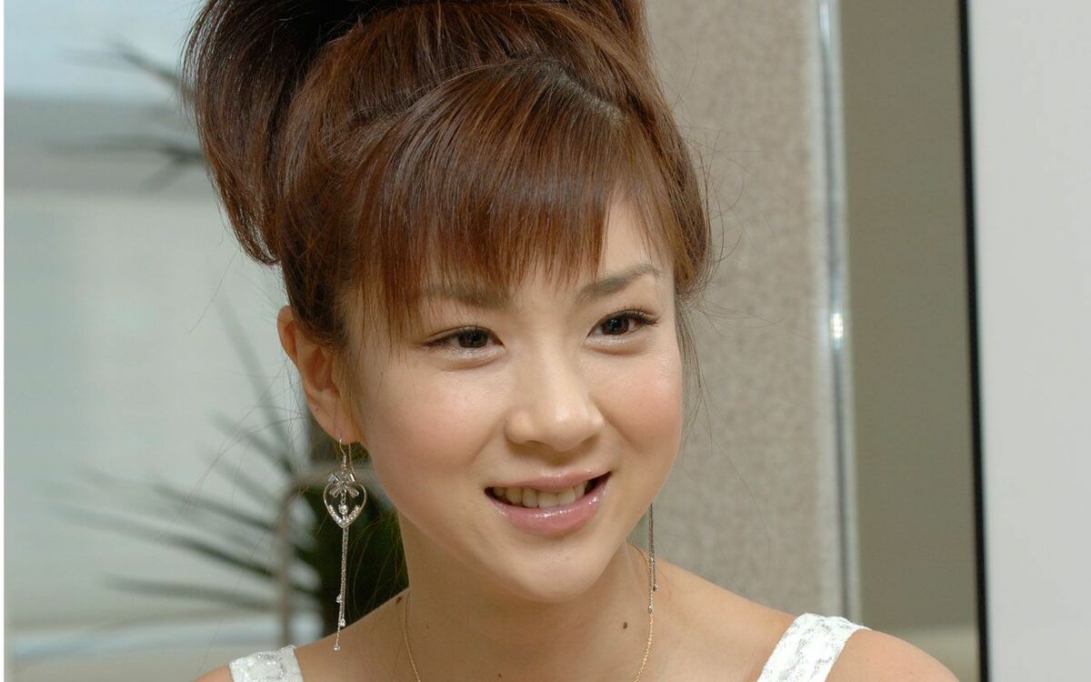 【芸能】ほしのあき４６歳、ボディコン姿の美しさに衝撃「見た目全然２０代」な近影が反響…！