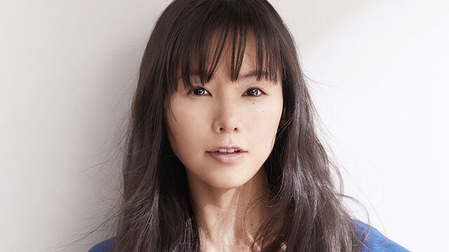 【芸能】小西真奈美、白タンクトップ姿で海辺舞うショット披露「この透明感唯一無二」