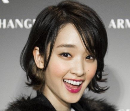 【芸能】剛力彩芽、前髪ぱっつんのＪＫ制服ショットが話題「今でも違和感ないのさすが」