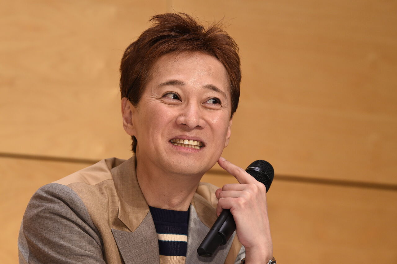 【中居正広に“変化”】変装をやめて素顔で外出…湘南エリアの高級マンションを購入したとの情報