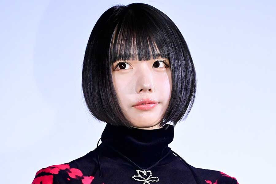 【芸能】あのちゃん、黒髪の真ん中分けヘアスタイル「めっちゃ可愛い」