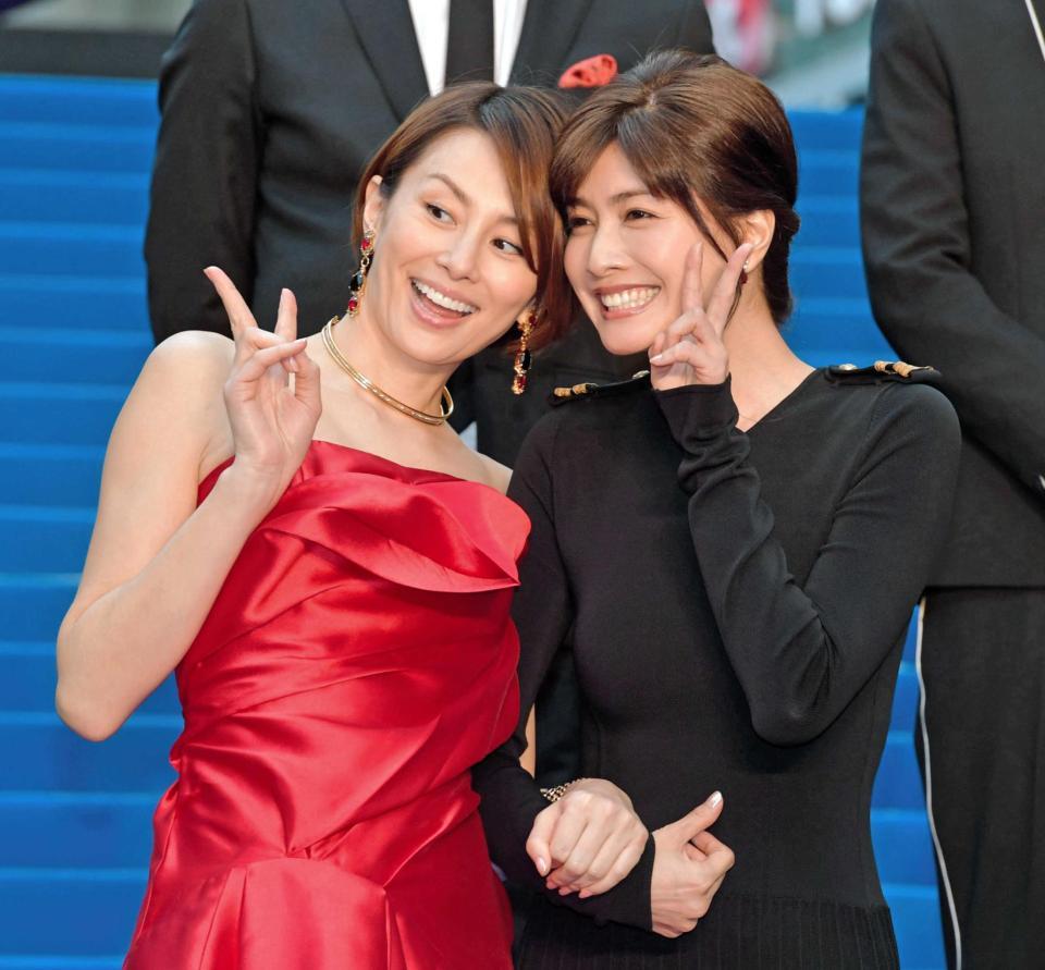 【芸能】米倉涼子、内田有紀との入浴シーンでの〝会話〟ぶっちゃけ「有紀ちゃんは白なんだ…」