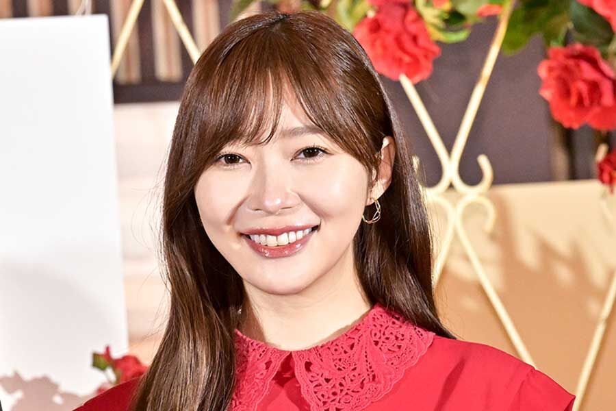【芸能】指原莉乃、「美人すぎます」表紙飾る雑誌が発売直後にほぼ完売！