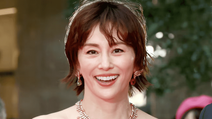 【芸能】米倉涼子、家宅捜索報道から約1ヵ月…芸能界から消滅危機、『ドクターX』新構想も破談