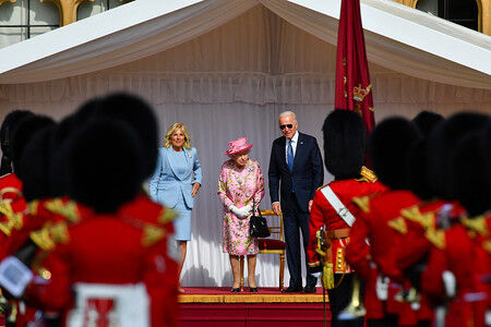 【速報】バイデン米大統領、エリザベス英女王の国葬に参列へ！！