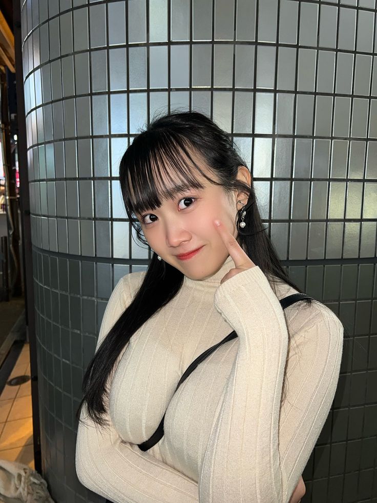 【芸能】奥村梨穂、Iカップ美ボディは胸がコンプレックスで「隠すのに必死だった」