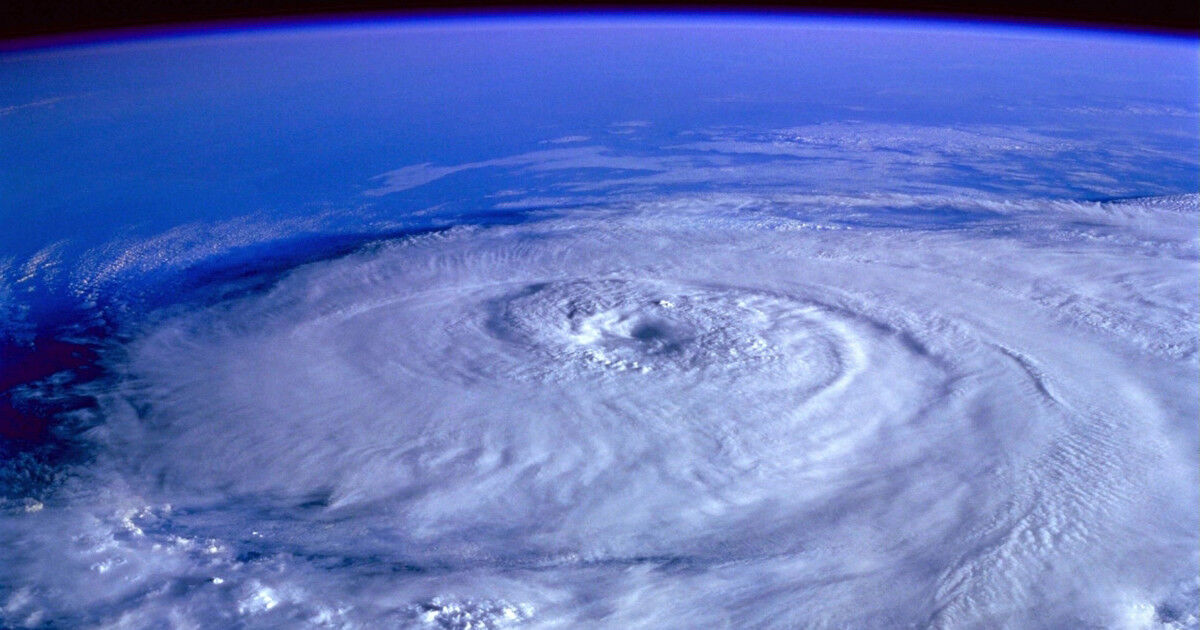 【超警戒】台風11号、最大瞬間風速75メートル！沖縄の後は九州直撃か！？
